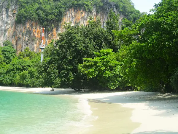 Explore Koh Hong early in the morning before the crowds arrive Hong Island Early daytrip