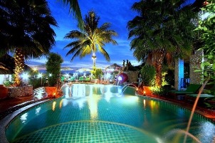 Affordable holidays in Phuket with fantastic facilities 3 star resort at Kata