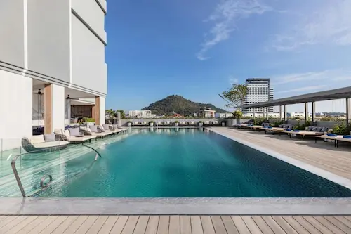 Rooftop swimming pool Courtyard by Marriott in Phuket Town
