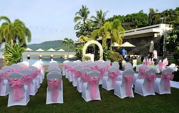 Seating for a Garden Wedding