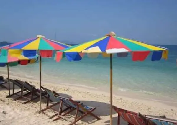 Koh Khai Nok is popular for daytrips Koh Kai Nok