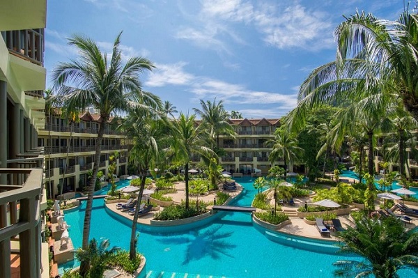 Swimming Pool at the Marriott Merlin Beach Resort Phuket Marriott Merlin Beach Resort Phuket at Tri Trang Beach