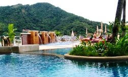 4-star budget-friendly resort Peach Hill Resort Phuket