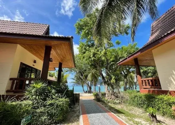 Comfortable beach villas and bungalows Villas at the Phi Phi Villa Resort