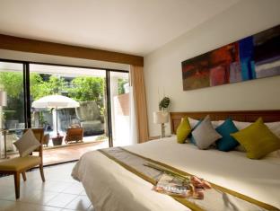 Deluxe Pool Room Deluxe Pool View rooms