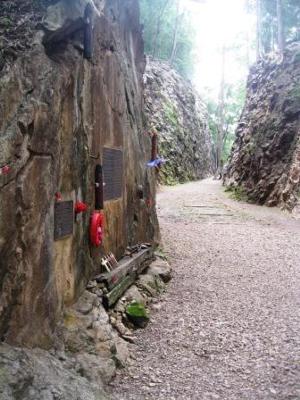 Hellfire Pass Memorial plaque