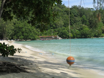 Looking south along Tri Tra Beach. Looking south at Tri Tra Beach.