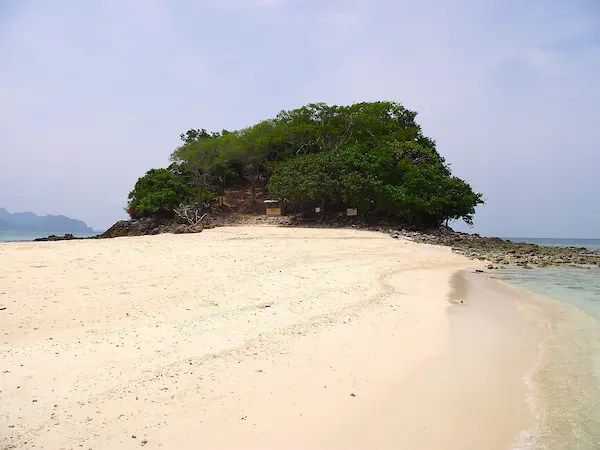 Explore this beautiful Island in Krabi at low tide from Chicken Island Koh Tap