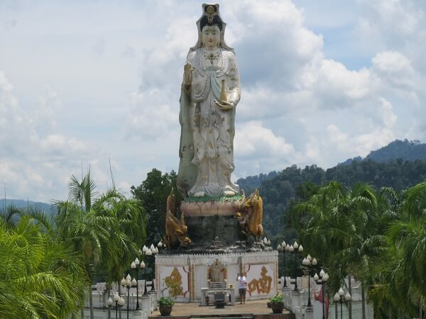 Image of Kwan Yin at Wat Bang Riang
